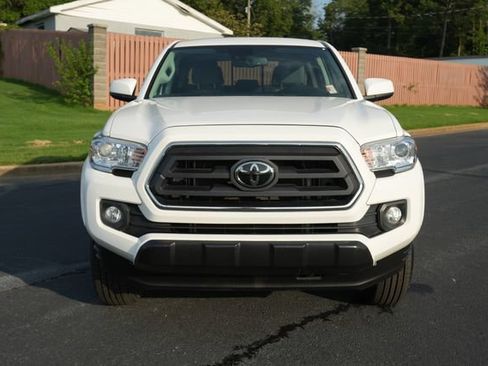 Used 2023 Toyota Tacoma SR5 RWD image 2