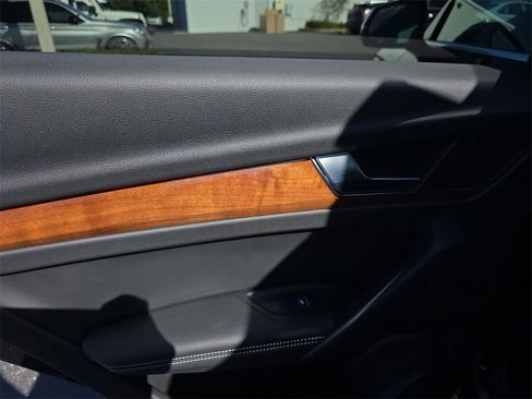 Used 2022 Audi Q5 2.0T Premium Plus w/ Premium Plus Package image 10