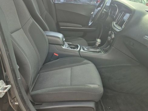 Used 2018 Dodge Charger SXT Plus image 28