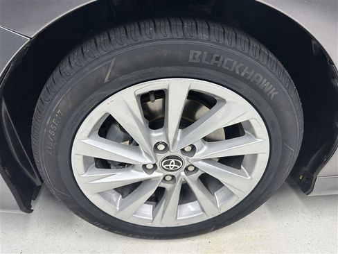 Used 2021 Toyota Camry LE image 16