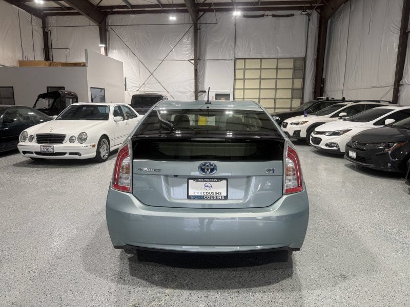 Used 2015 Toyota Prius Four FWD image 8