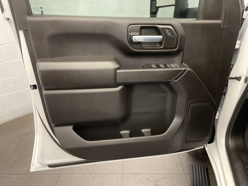 Used 2026 Chevrolet Silverado 2500 Custom image 20