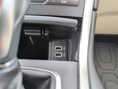 Used 2016 Ford Edge Titanium w/ Equipment Group 301A FWD image 26