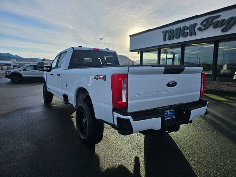 Certified 2024 Ford F350 XLT image 8