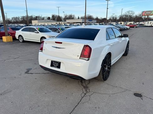 Used 2018 Chrysler 300 S w/ 300S Alloy Edition image 3