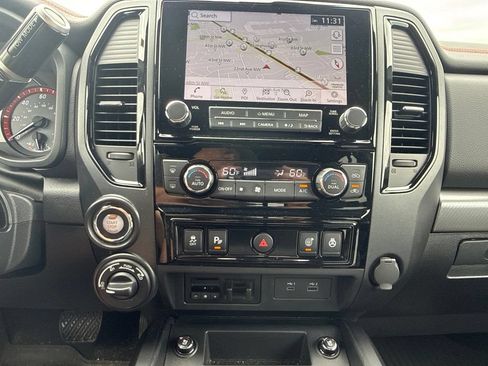 Used 2024 Nissan Titan PRO-4X w/ Pro-4x Convenience Package AWD/4WD image 19
