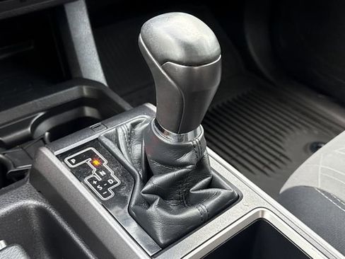 Used 2022 Toyota Tacoma TRD Sport w/ TRD Premium Sport Package AWD/4WD image 25