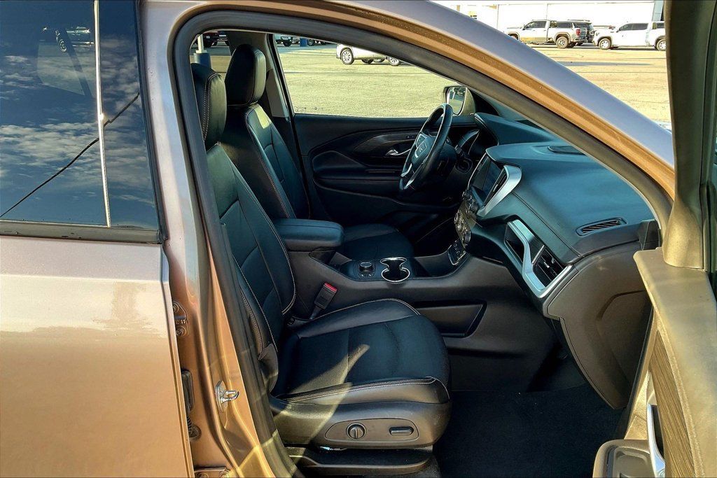 Used 2018 GMC Terrain SLT w/ Preferred Package FWD image 15