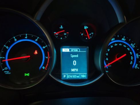 Used 2016 Chevrolet Cruze LT image 23