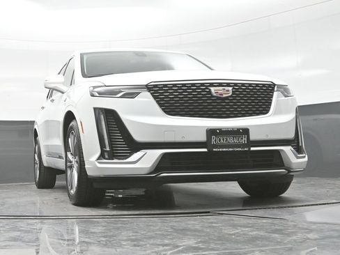 Certified 2024 Cadillac XT6 Premium Luxury w/ LPO, Floor Liner Package AWD/4WD image 28