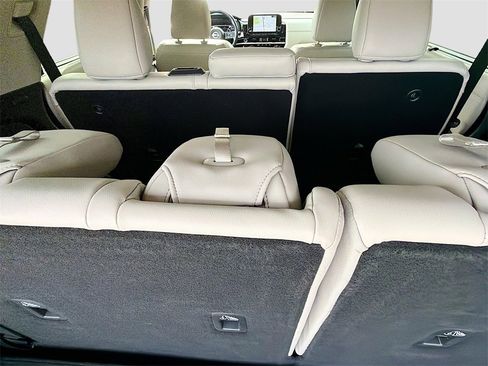 Used 2022 Nissan Pathfinder SL image 27