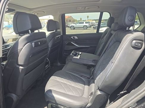 Used 2024 BMW X7 xDrive40i AWD/4WD image 9