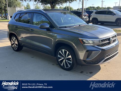 Certified 2022 Volkswagen Taos SE w/ Panoramic Sunroof Package FWD image 1