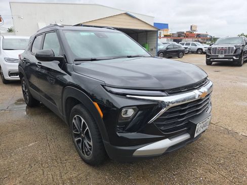 Used 2025 Chevrolet TrailBlazer LT AWD/4WD image 6