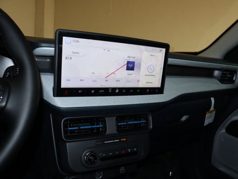 New 2026 Ford Maverick XLT w/ XLT Luxury Package image 27