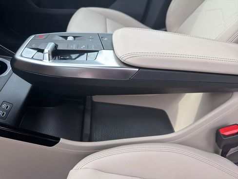 Used 2025 BMW X1 xDrive28i w/ Technology Package image 32