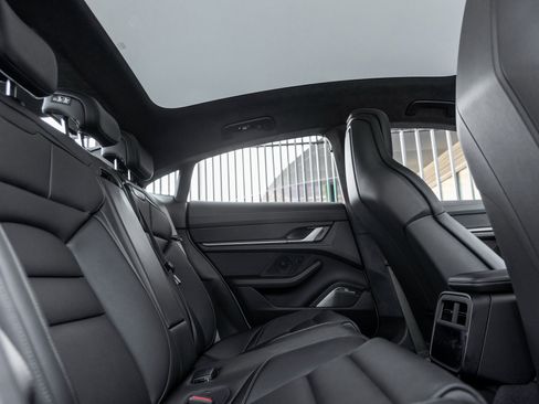 New 2026 Porsche Taycan Turbo image 35