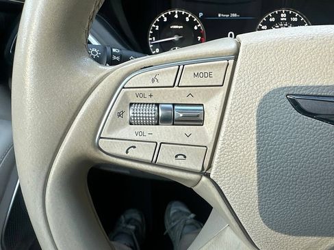 Used 2021 Genesis G90 3.3T Premium RWD image 15