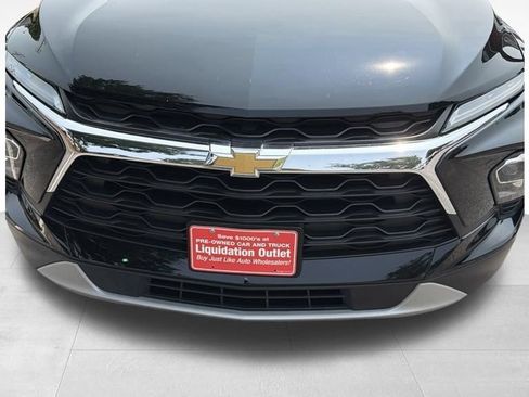 Used 2023 Chevrolet Blazer LT AWD/4WD image 2