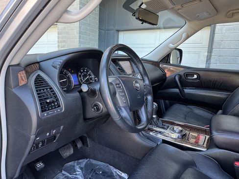 Used 2018 Nissan Armada Platinum w/ Interior Lighting Package AWD/4WD image 17