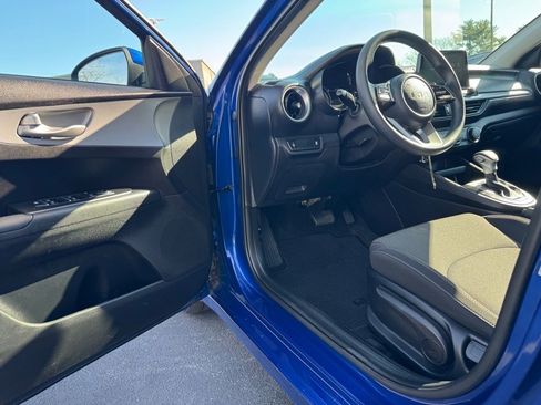 Certified 2023 Kia Forte LXS image 12