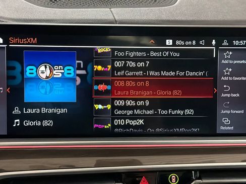 Used 2023 BMW X6 xDrive40i w/ M Sport Package image 18