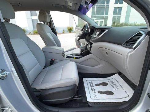 Used 2017 Hyundai Tucson Sport FWD image 33