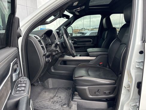 Used 2024 RAM 3500 Laramie w/ Night Edition image 10