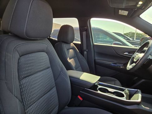 Used 2025 Chevrolet Equinox LT w/ Safety and Technology Package FWD image 15