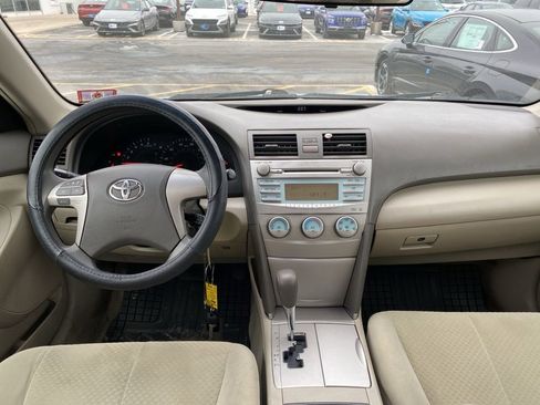 Used 2009 Toyota Camry LE image 8