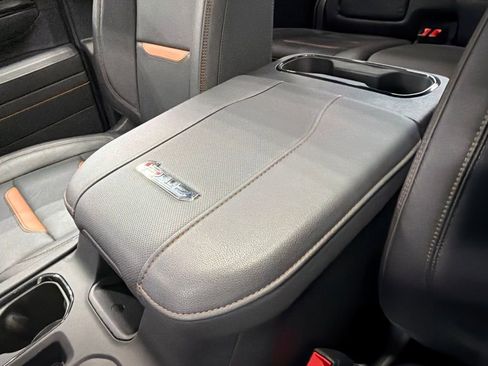 Used 2025 GMC Sierra 2500 AT4 w/ AT4 Premium Plus Package AWD/4WD image 44