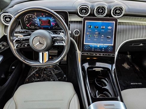 Used 2023 Mercedes-Benz GLC 300 4MATIC image 30