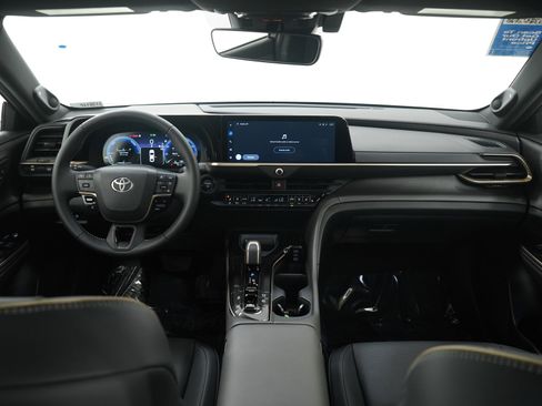 Used 2026 Toyota Crown Nightshade image 13