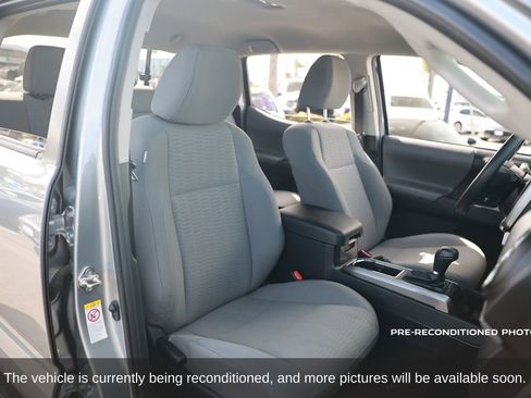 Used 2018 Toyota Tacoma SR5 image 15