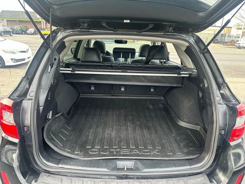 Used 2017 Subaru Outback 3.6R Limited image 20