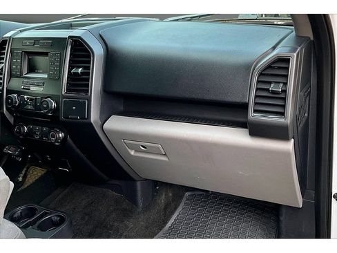 Used 2017 Ford F150 XLT AWD/4WD image 46