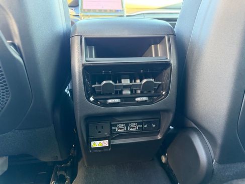 New 2025 Jeep Grand Cherokee Limited image 26