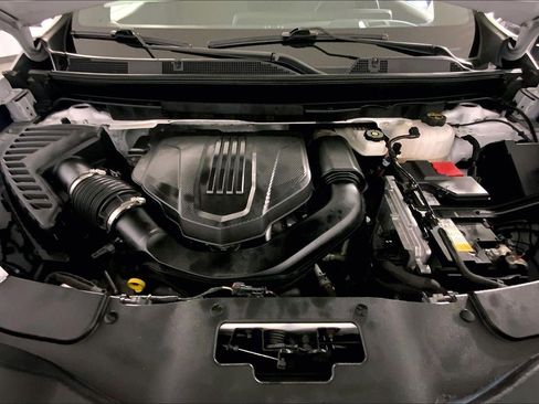 Used 2024 Chevrolet Traverse LT image 10