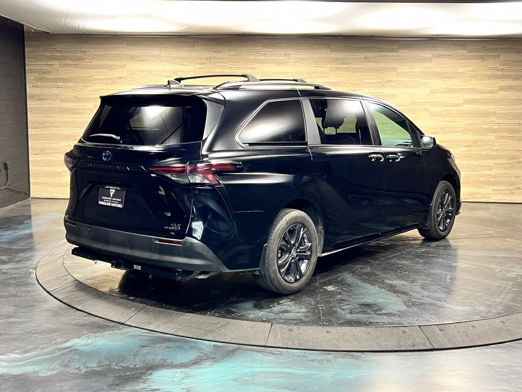 Used 2024 Toyota Sienna XLE Woodland Edition AWD/4WD image 16