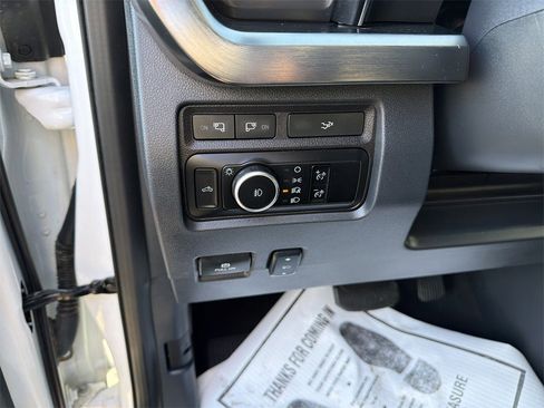 Used 2024 Ford F250 Lariat image 18