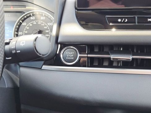 Used 2025 Mitsubishi Outlander Trail Edition image 22