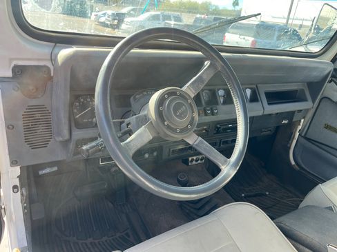 Used 1989 Jeep Wrangler Laredo image 8