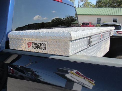 Used 2018 RAM 1500 Laramie w/ Convenience Group image 9