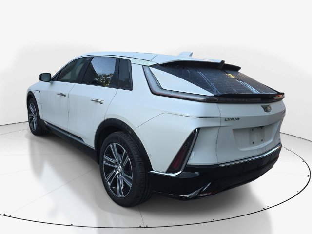 Used 2024 Cadillac Lyriq Luxury RWD image 8