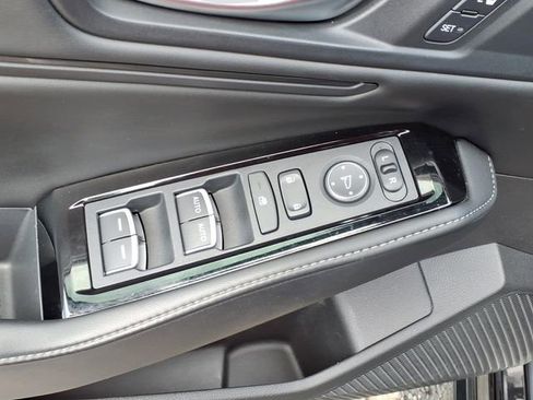 Used 2023 Honda Accord Touring image 7
