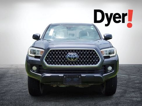 Used 2018 Toyota Tacoma TRD Off-Road AWD/4WD image 9