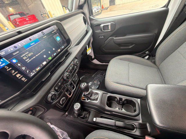 Certified 2025 Jeep Wrangler Unlimited Sport AWD/4WD image 24