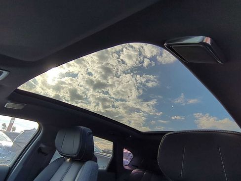 New 2025 Cadillac Optiq Luxury 1 image 22