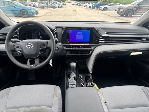 New 2026 Toyota Camry LE w/ Convenience Package FWD image 9