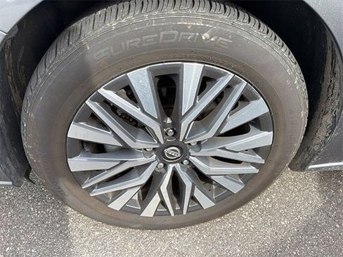 Used 2024 Nissan Altima 2.5 SV image 9